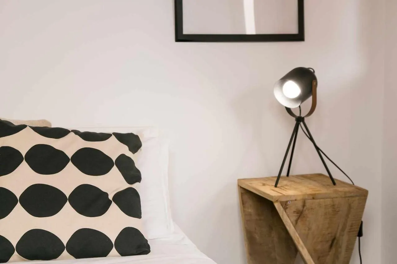 Trendy Lisbon Home With Terrace Lx Factory Португалия
