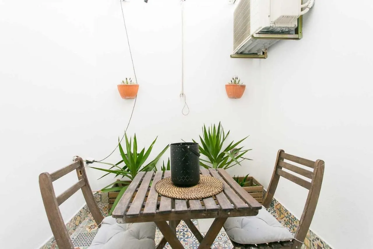 Апартаменты Trendy Lisbon Home With Terrace Lx Factory Португалия