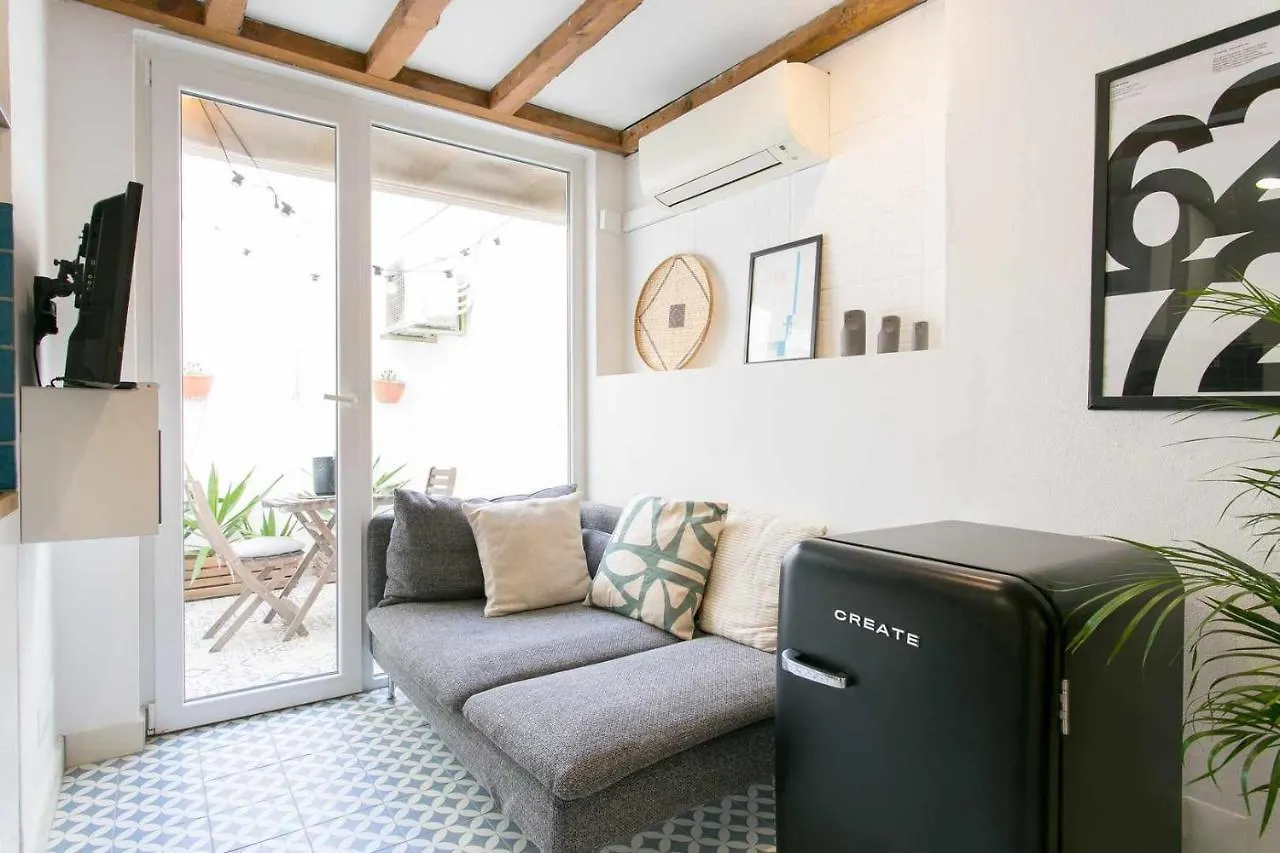 Trendy Lisbon Home With Terrace Lx Factory 0*,