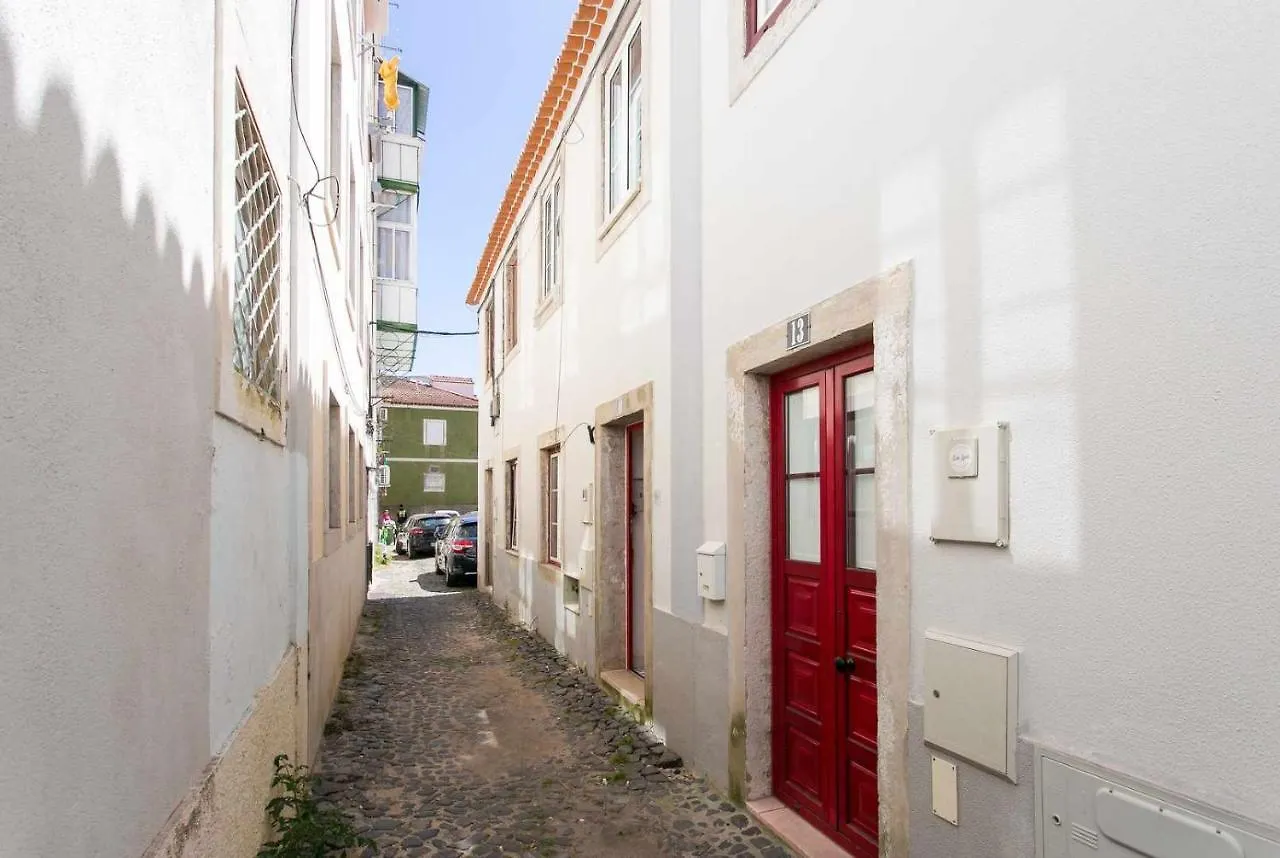 Trendy Lisbon Home With Terrace Lx Factory Apartment